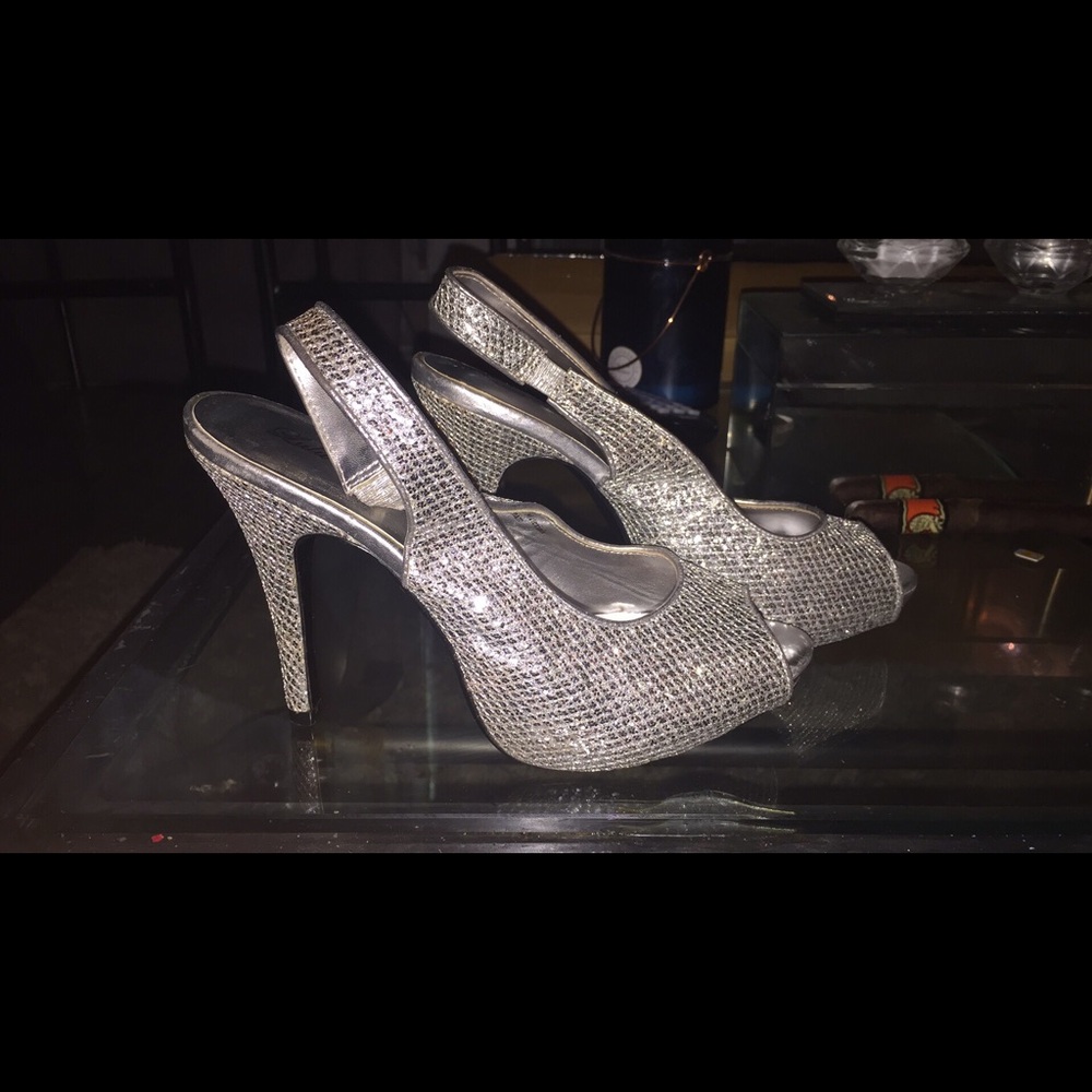 The most gorgeous white sparkly